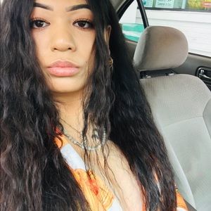 Meet your Posher, Kats